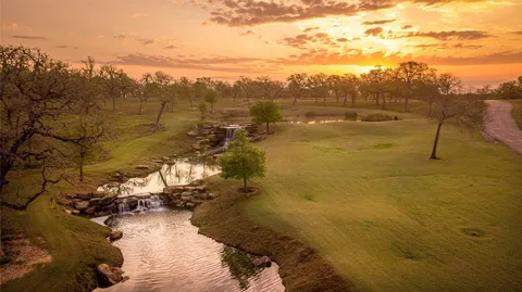 $875,000 | 31 Mallard Lane, Columbus, TX 78934