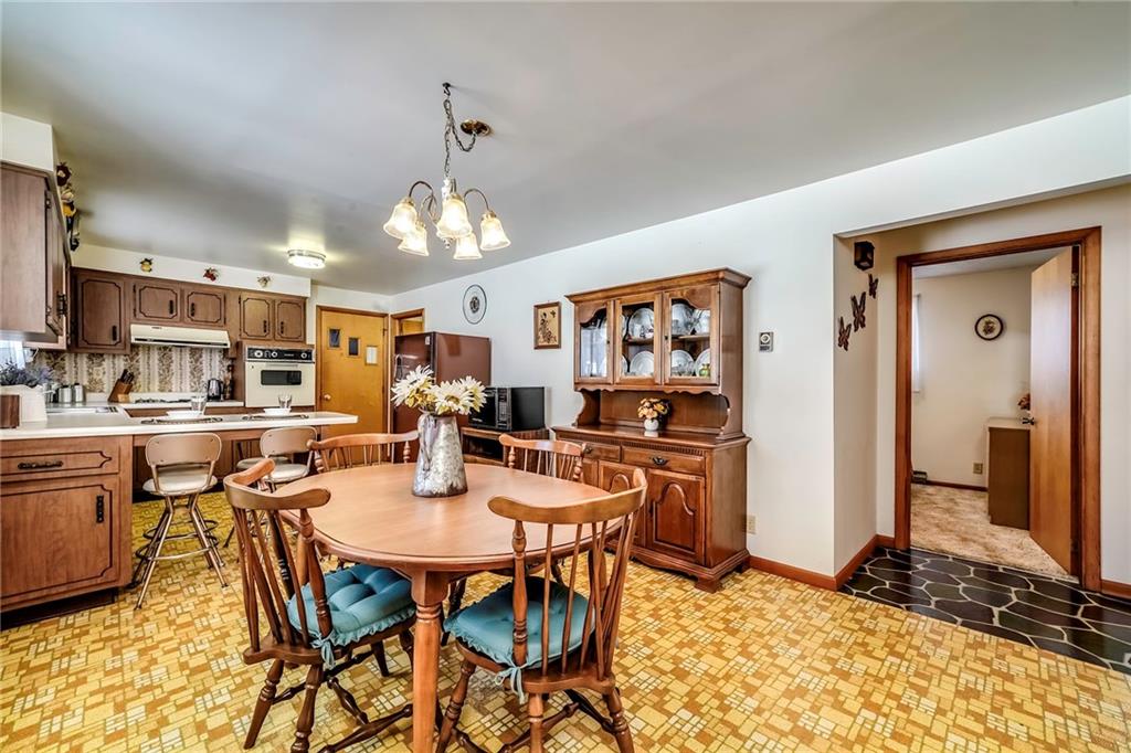 655 Joffre Cherry Valley Road Burgettstown, PA 15021 - Photo 8 of 25 a view of a dining room with furniture