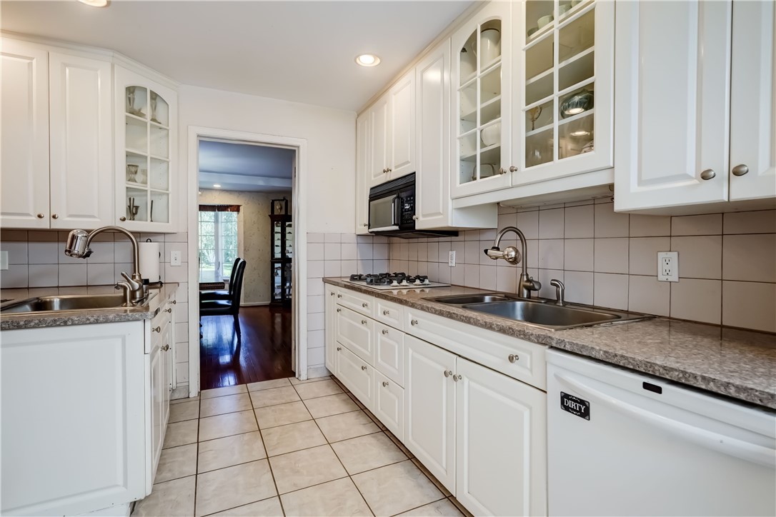 50 Rhinecliff Drive Brighton, NY 14618 - Photo 17 of 50