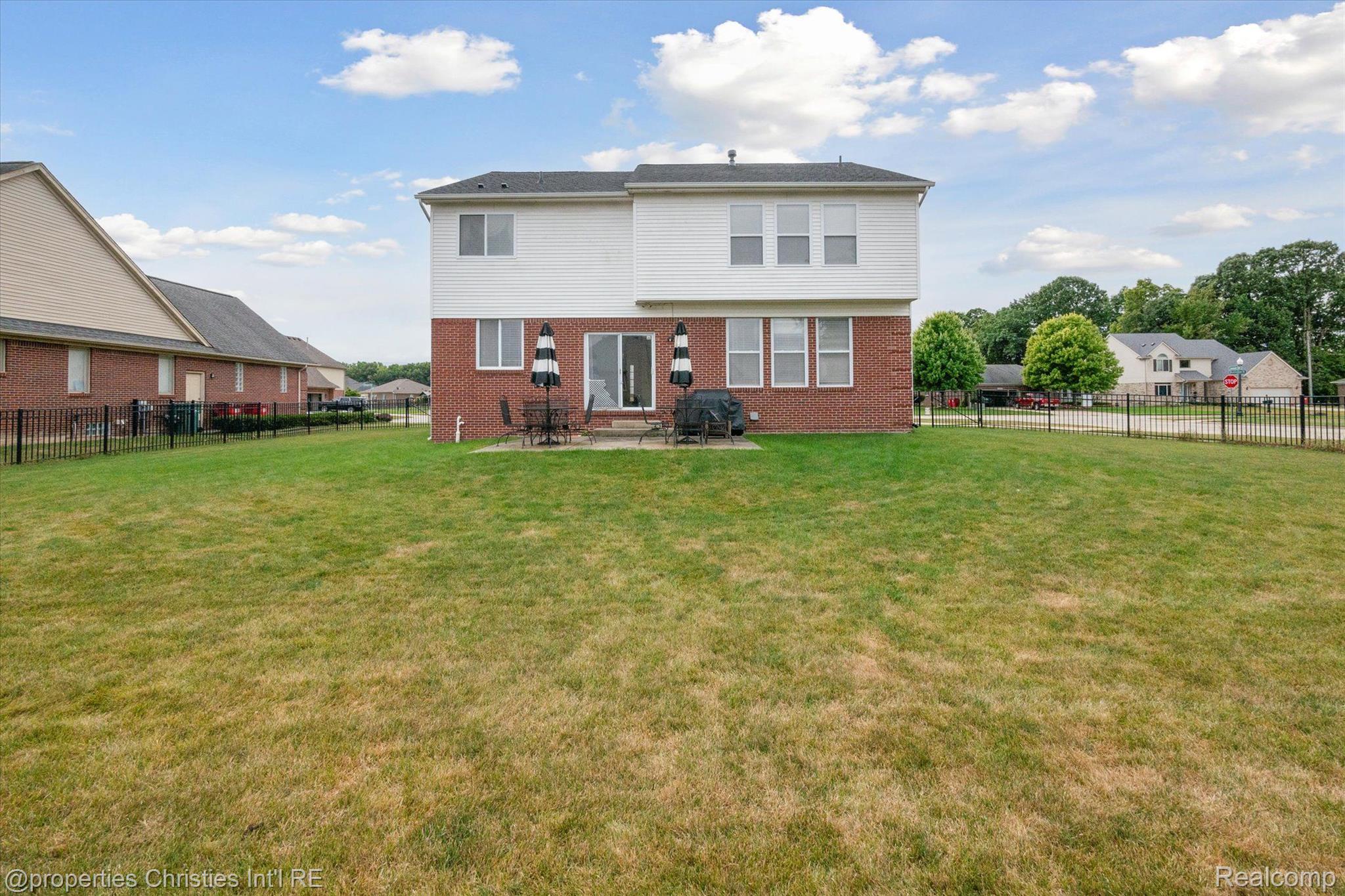 22485 Brantingham Road Macomb, MI 48044 - Photo 42 of 59 Gallery Image 42