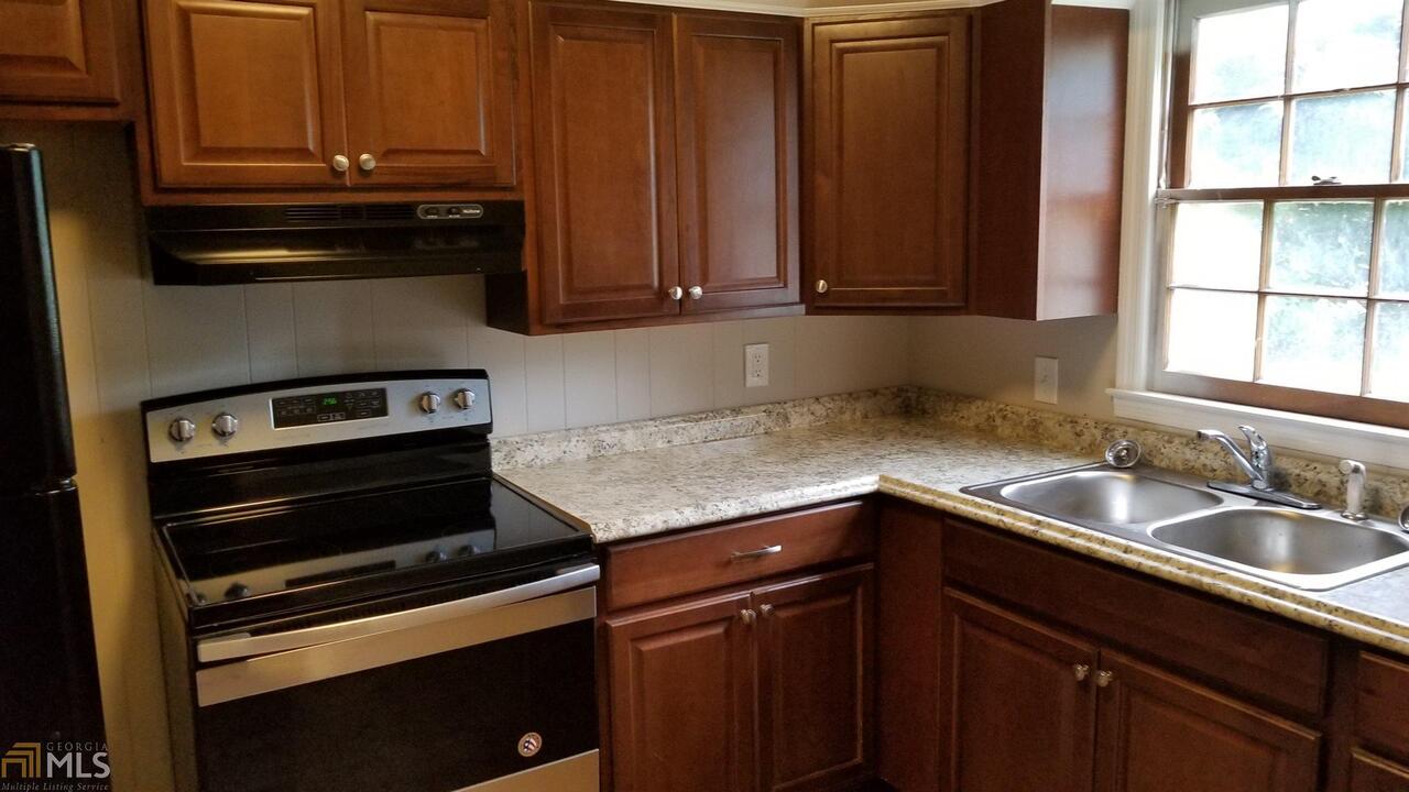 303 Cedar Creek Road, Unit G Winder, GA 30680 - Photo 2 of 8