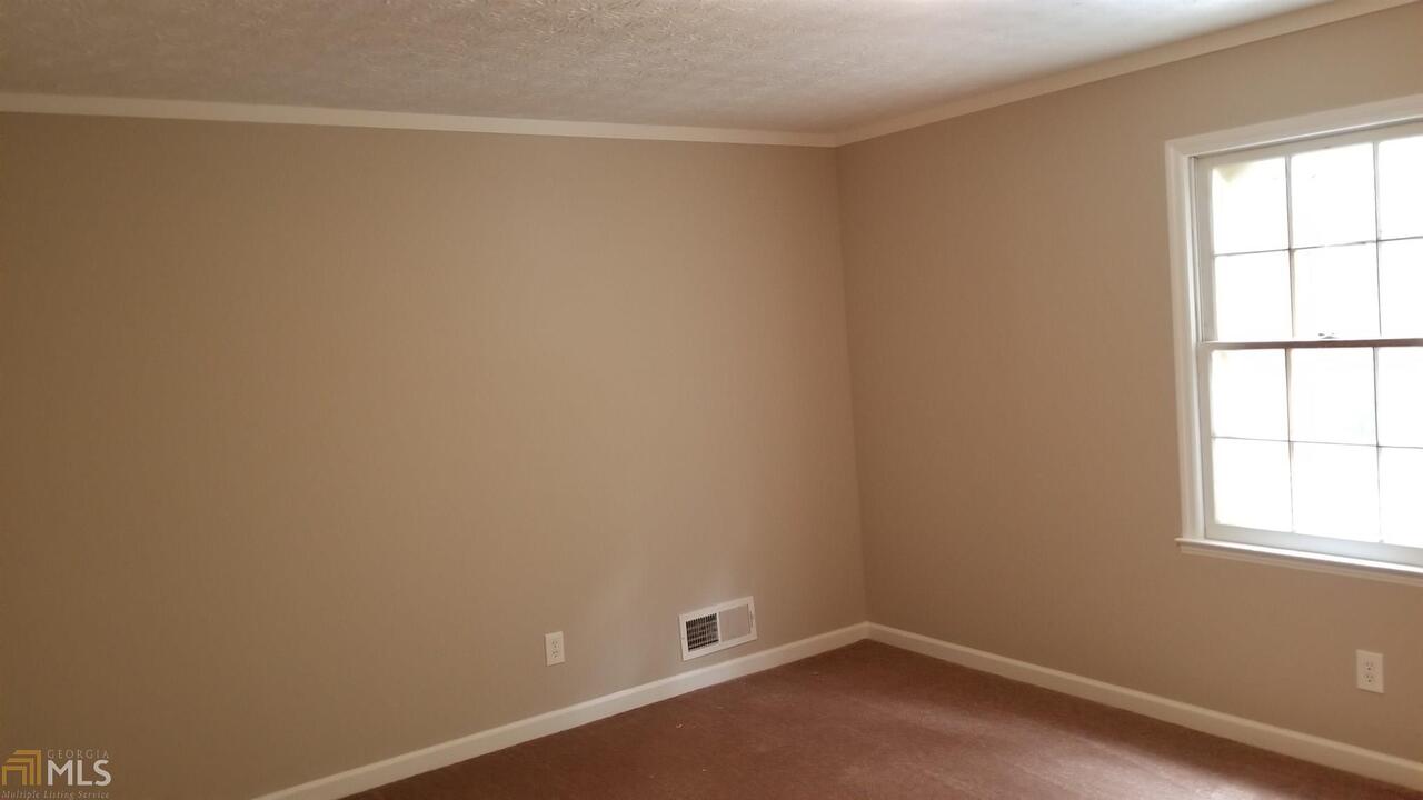 303 Cedar Creek Road, Unit G Winder, GA 30680 - Photo 6 of 8