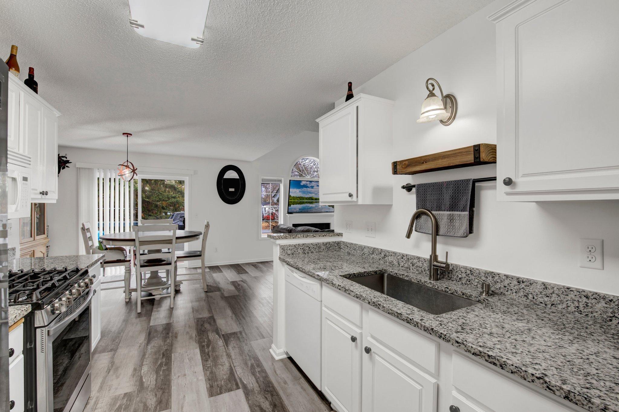 1600 81st Avenue Northeast, Unit 2 Spring Lake Park, MN 55432 - Photo 8 of 16