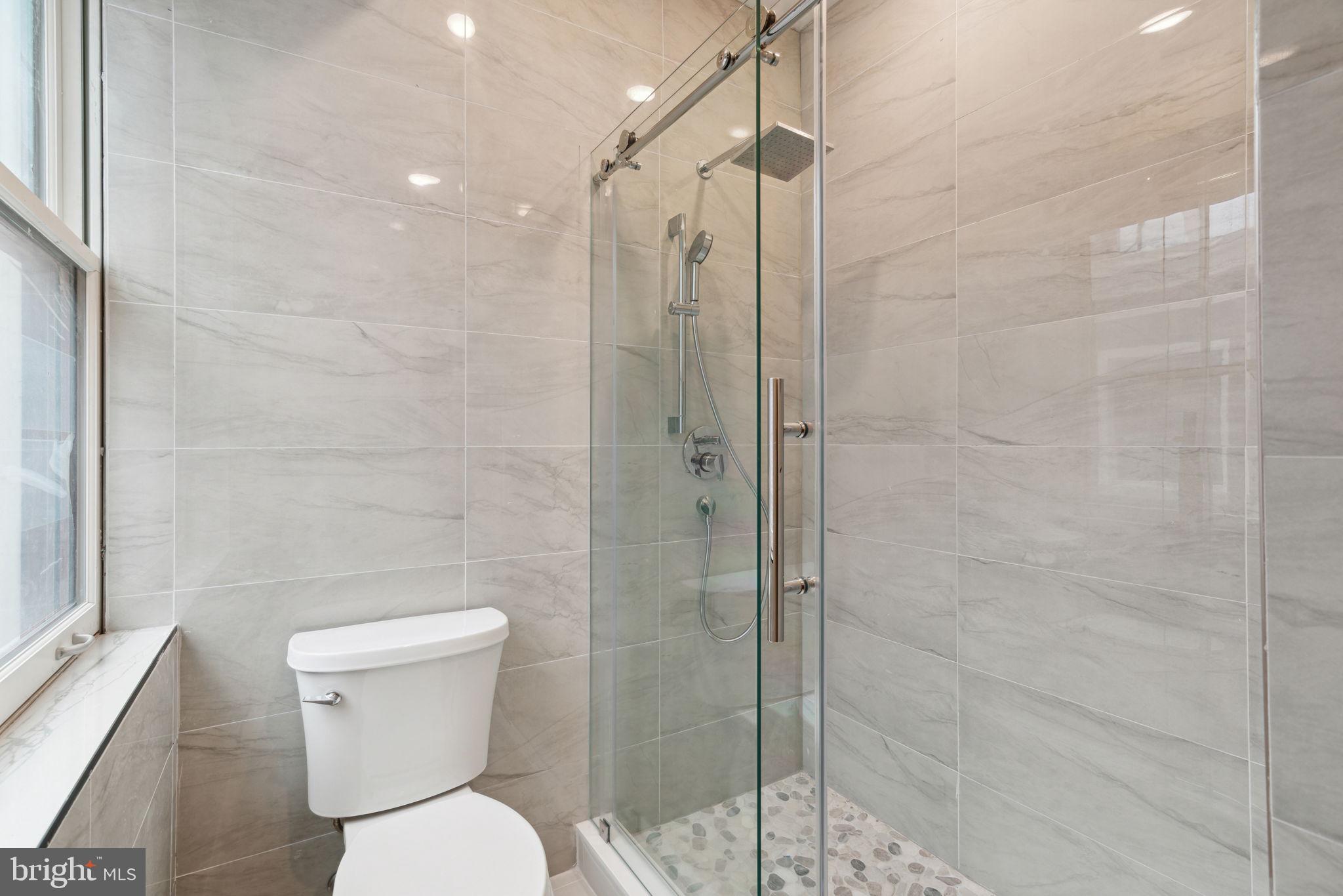1822 Chestnut Street, Unit 3R Philadelphia, PA 19103 - Photo 26 of 27