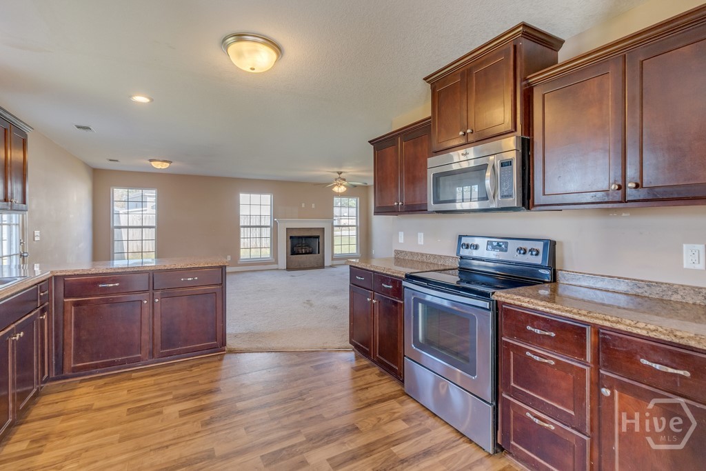 46 Outpost Trail Midway, GA 31320 - Photo 12 of 37 Kitchen