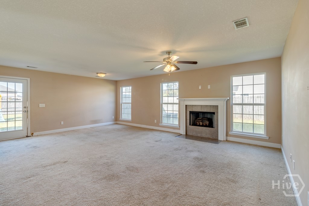 46 Outpost Trail Midway, GA 31320 - Photo 6 of 37 Living Room
