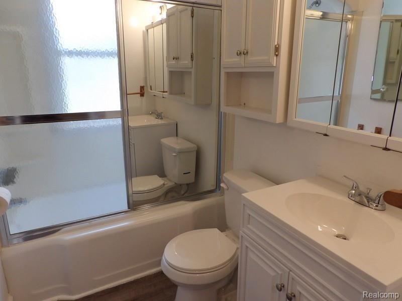 23210 Sibley Road Riverview, MI 48193 - Photo 29 of 39 Gallery Image 29
