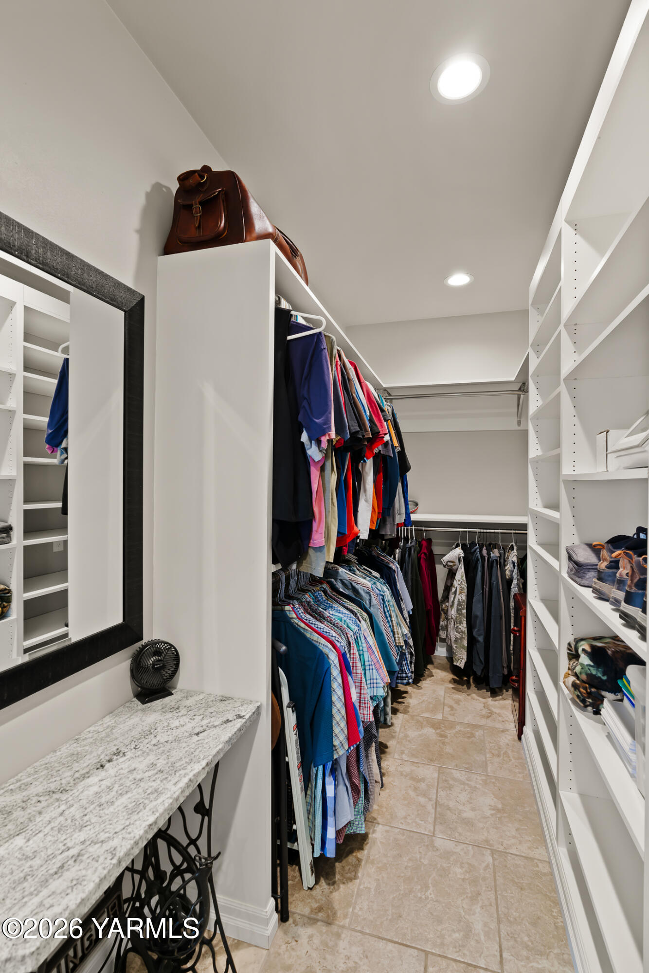 455 Rankin Road Selah, WA 98942 - Photo 24 of 57 0024Primary Closet