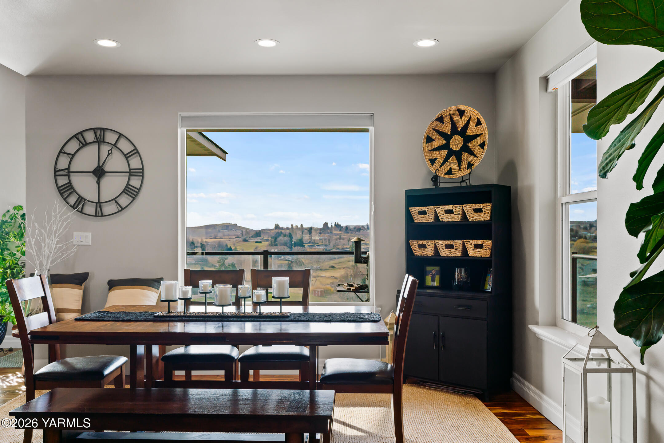 455 Rankin Road Selah, WA 98942 - Photo 10 of 57 0010Formal Dining with View