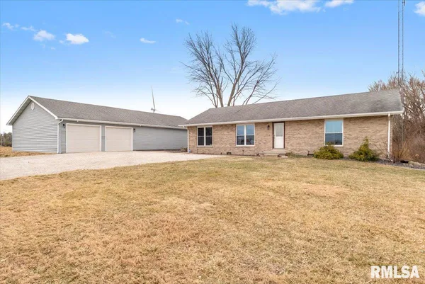 $365,000 | 14201 3100N Road, Virden, IL 62690