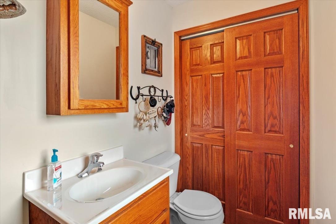 14201 3100N Road Virden, IL 62690 - Photo 12 of 37