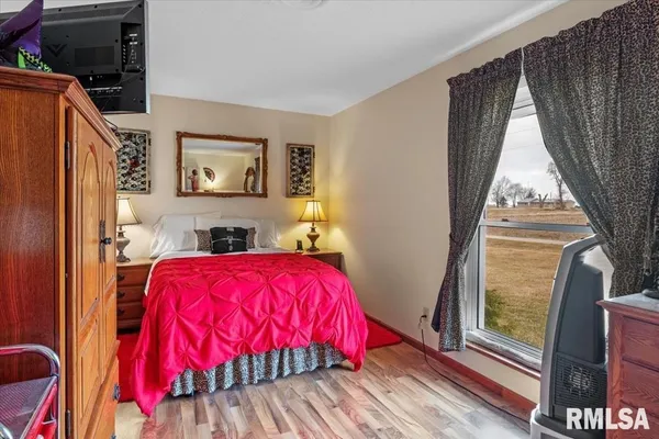 $355,000 | 14201 3100N Road, Virden, IL 62690