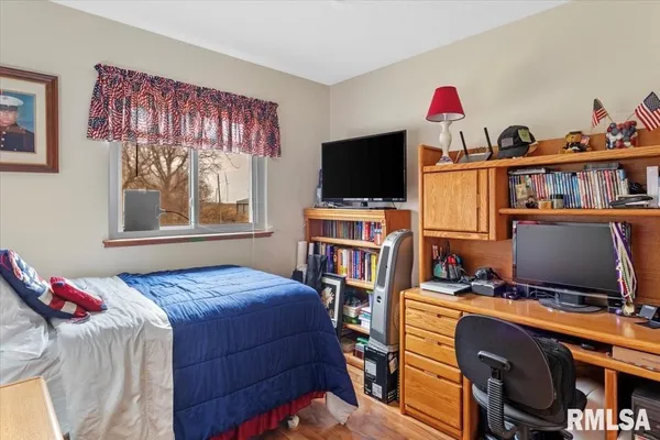 $355,000 | 14201 3100N Road, Virden, IL 62690