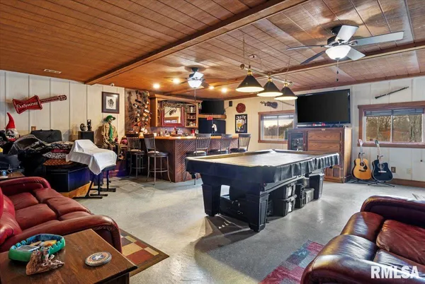 $355,000 | 14201 3100N Road, Virden, IL 62690
