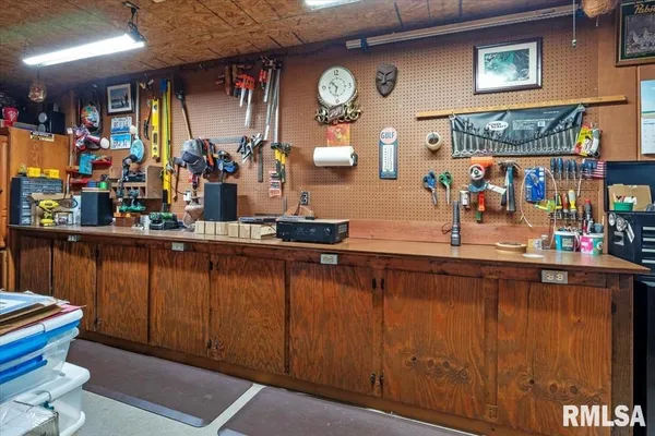 $355,000 | 14201 3100N Road, Virden, IL 62690