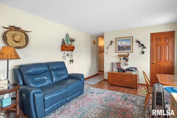 $355,000 | 14201 3100N Road, Virden, IL 62690