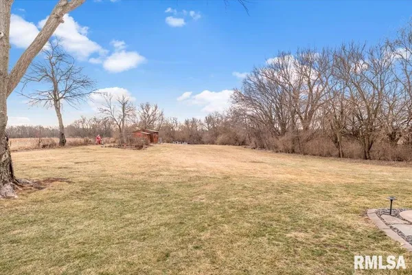 $355,000 | 14201 3100N Road, Virden, IL 62690