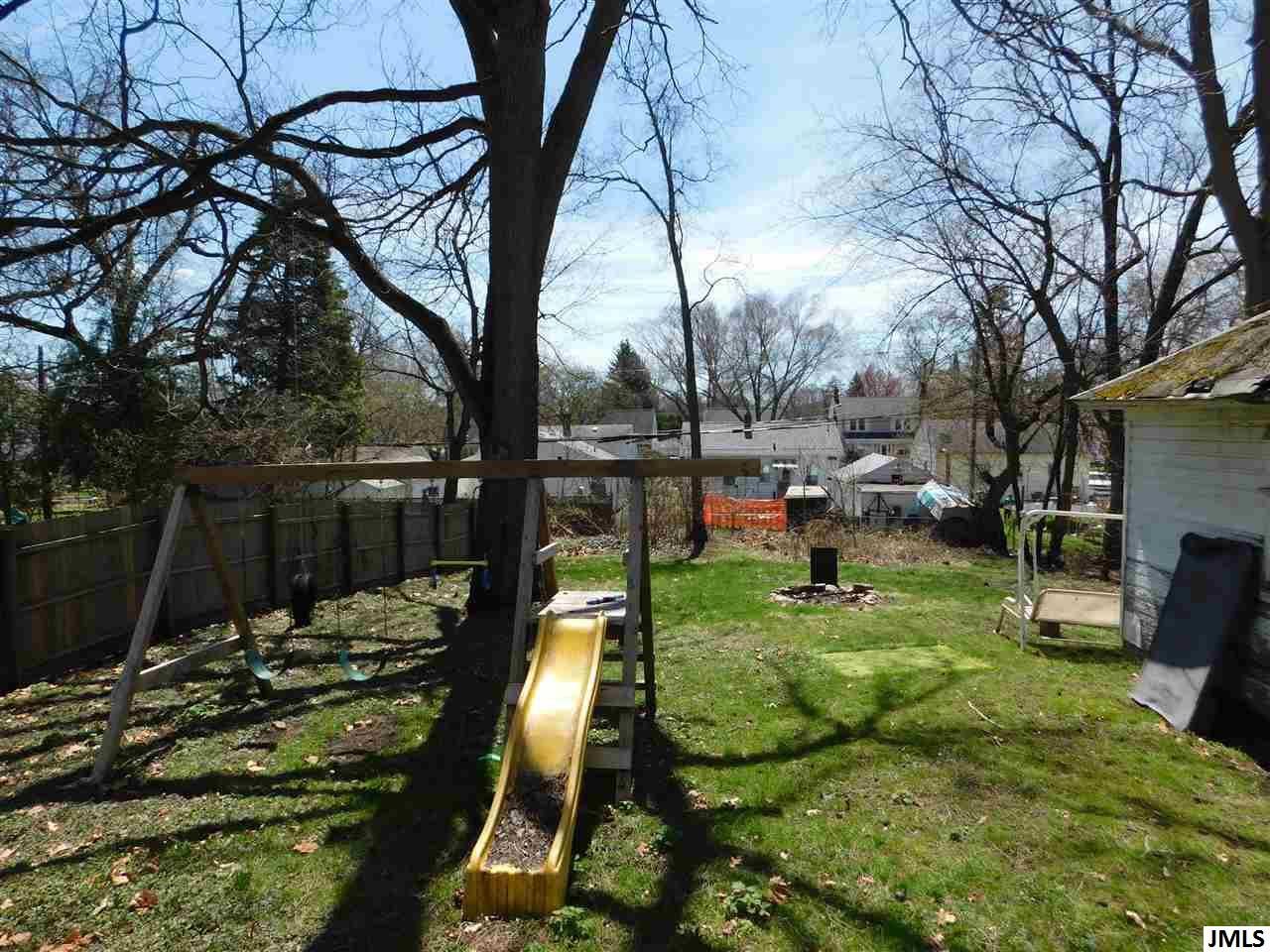 565 Andrew Jackson, MI 49202 - Photo 3 of 15 Photo 3