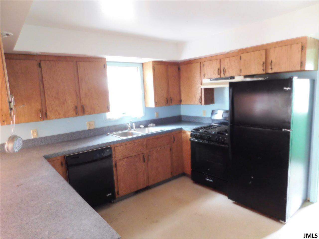565 Andrew Jackson, MI 49202 - Photo 6 of 15 Photo 6