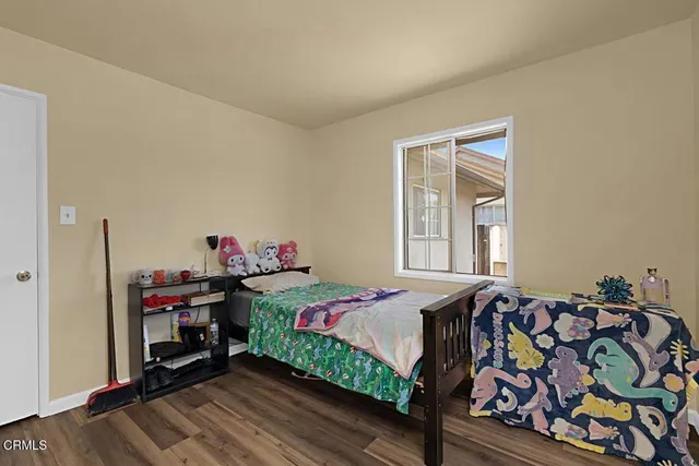 $825,000 | 1127 Douglas Avenue, Oxnard, CA 93030