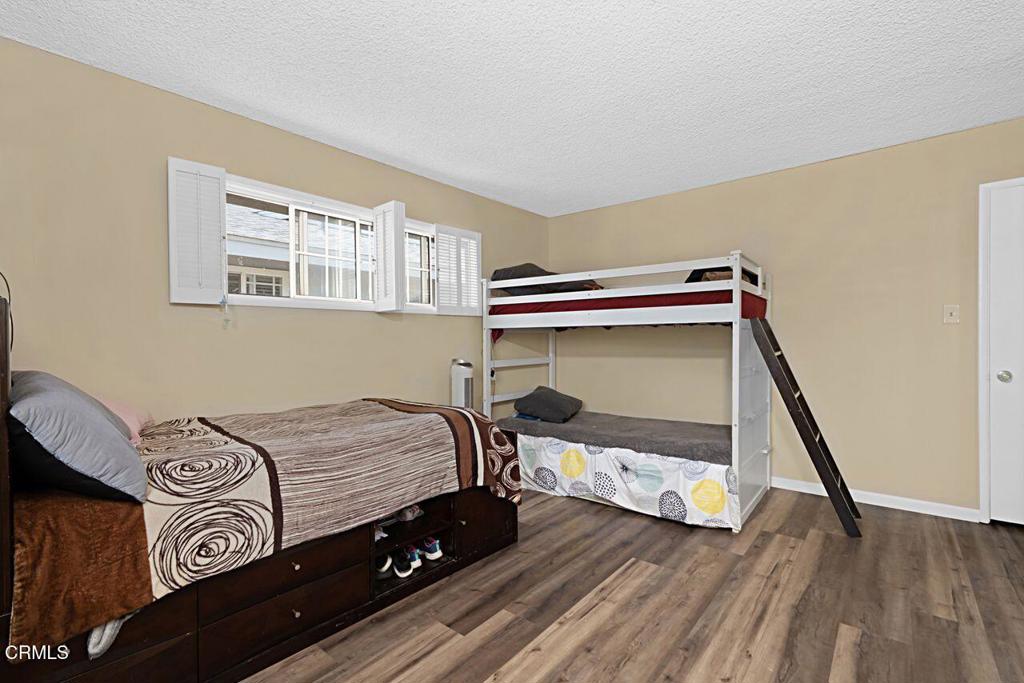 1127 Douglas Avenue Oxnard, CA 93030 - Photo 16 of 41 17_11868682_182519-EM-125