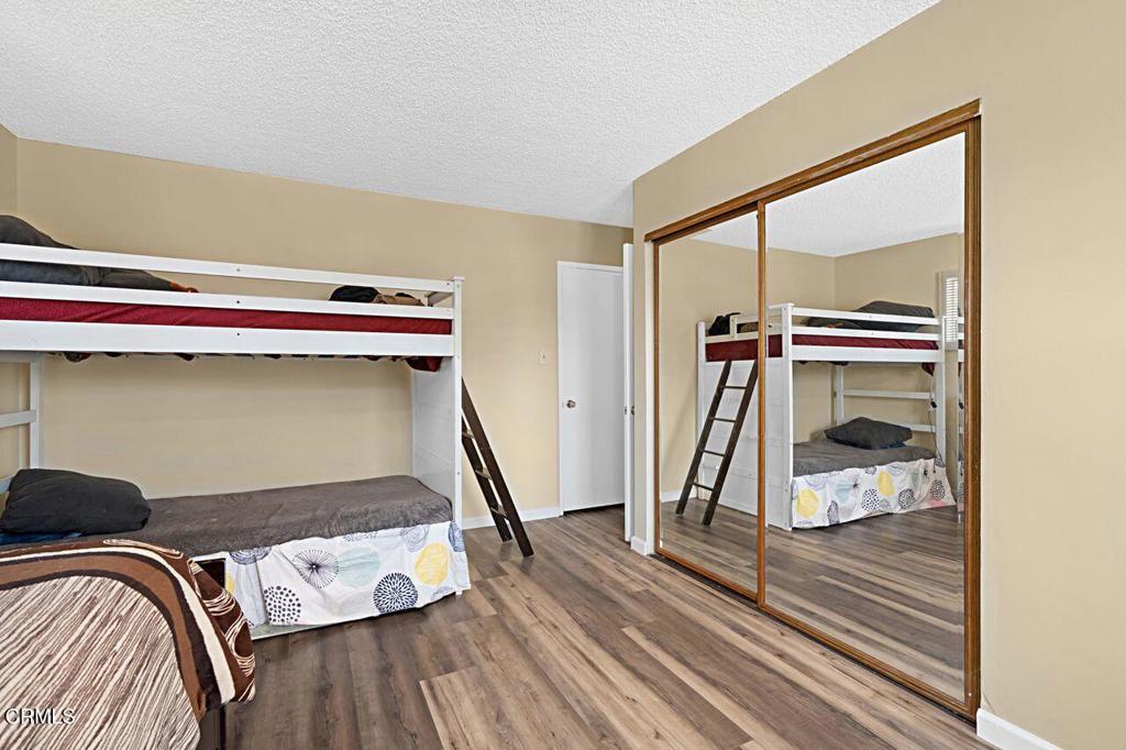 1127 Douglas Avenue Oxnard, CA 93030 - Photo 17 of 41 18_11868683_182519-EM-126