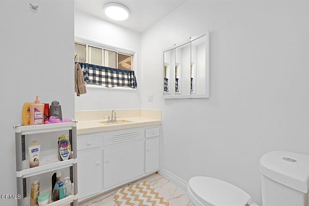 1127 Douglas Avenue Oxnard, CA 93030 - Photo 18 of 41 19_11868684_182519-EM-127