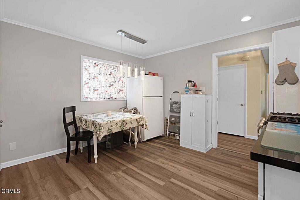 1127 Douglas Avenue Oxnard, CA 93030 - Photo 29 of 41 29_11868695_182519-EM-118