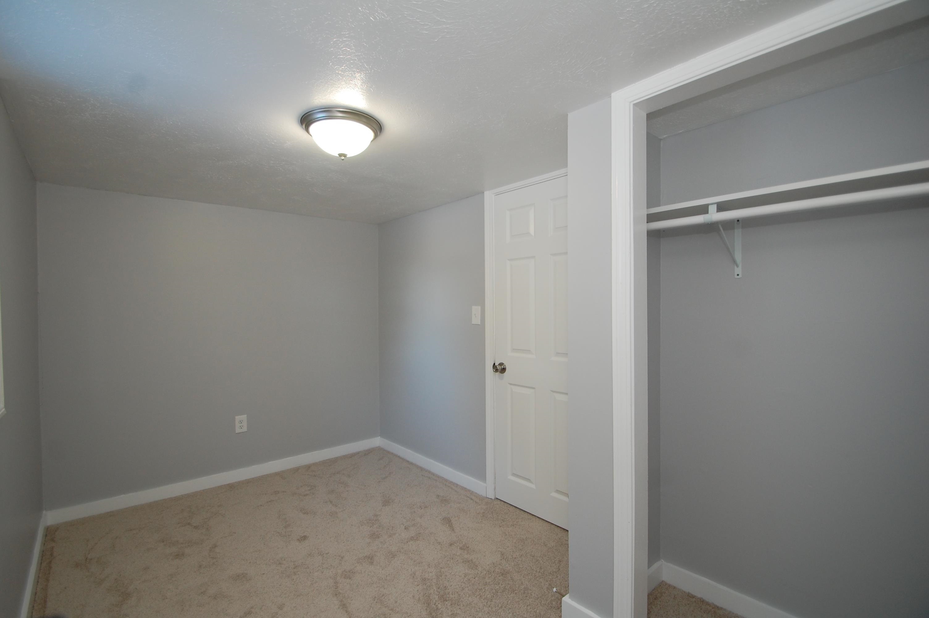 5 Buddy Street Hooksett, NH 03106 - Photo 12 of 15