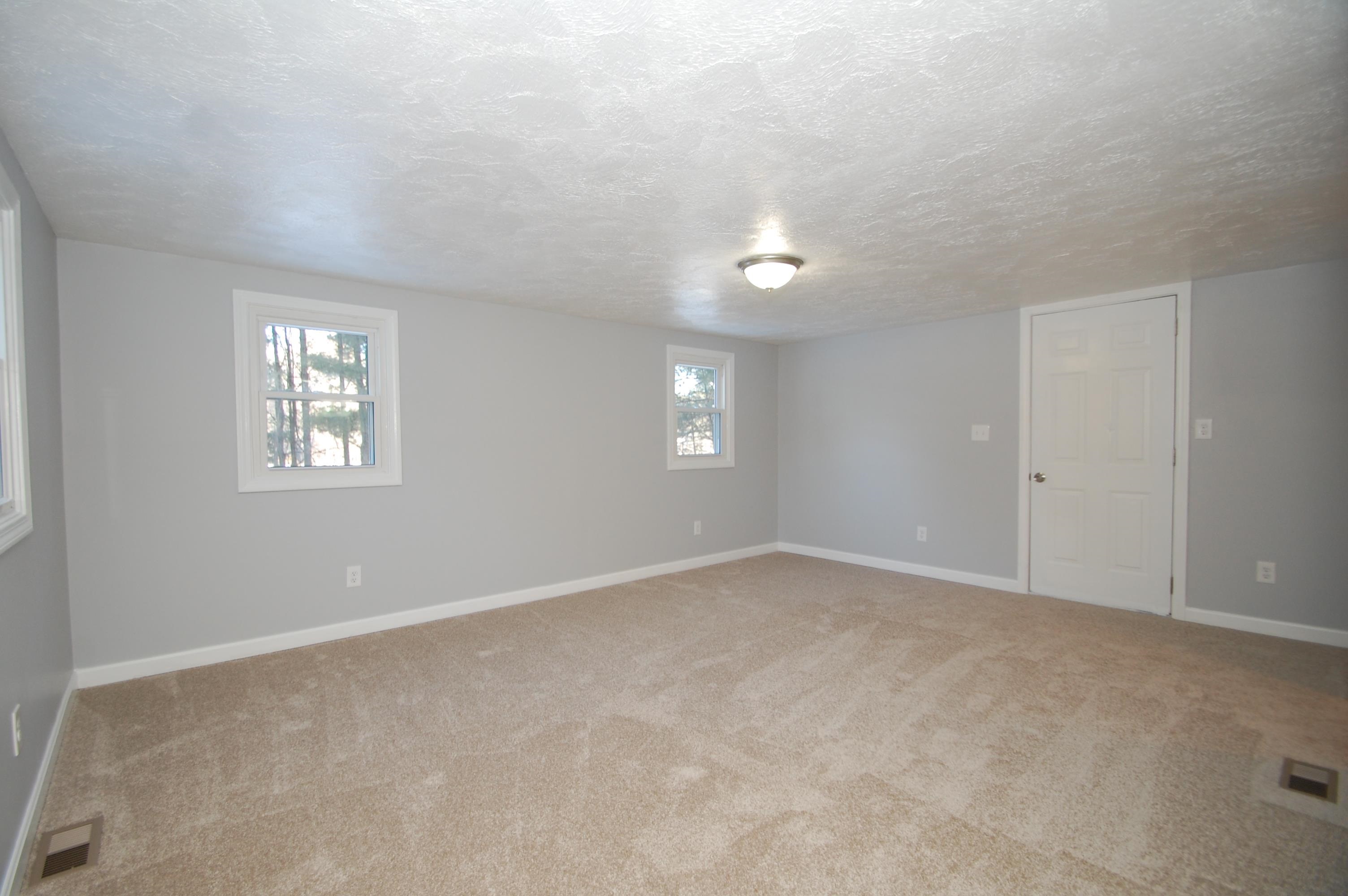 5 Buddy Street Hooksett, NH 03106 - Photo 7 of 15