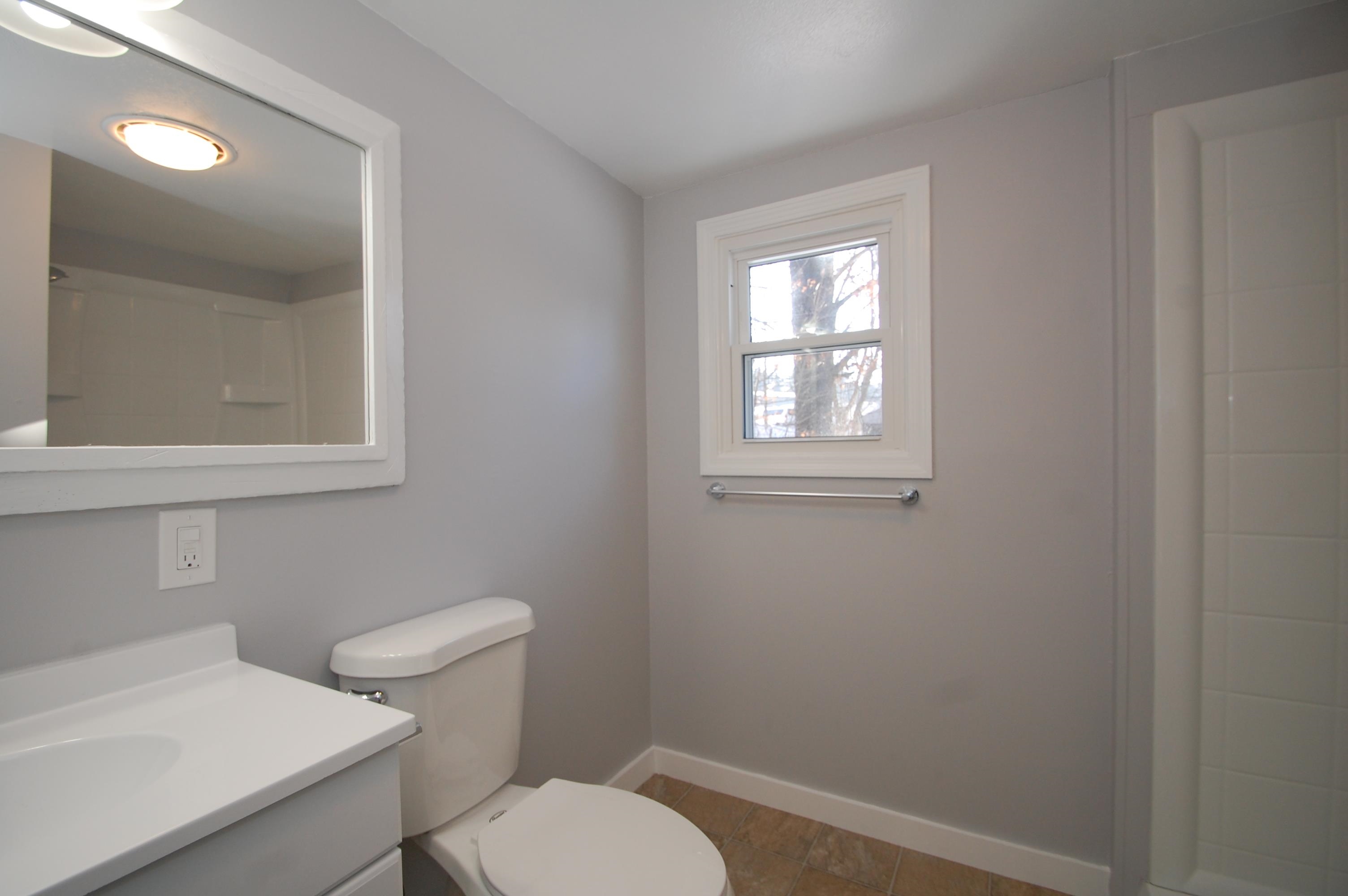 5 Buddy Street Hooksett, NH 03106 - Photo 10 of 15