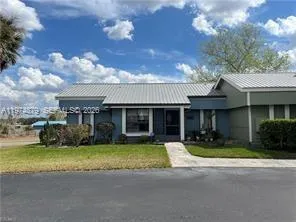 $1,700 | 1041 River Run, LaBelle, FL 33935