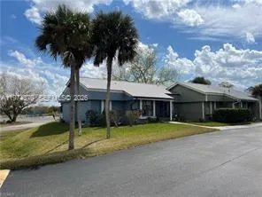 $1,700 | 1041 River Run, LaBelle, FL 33935