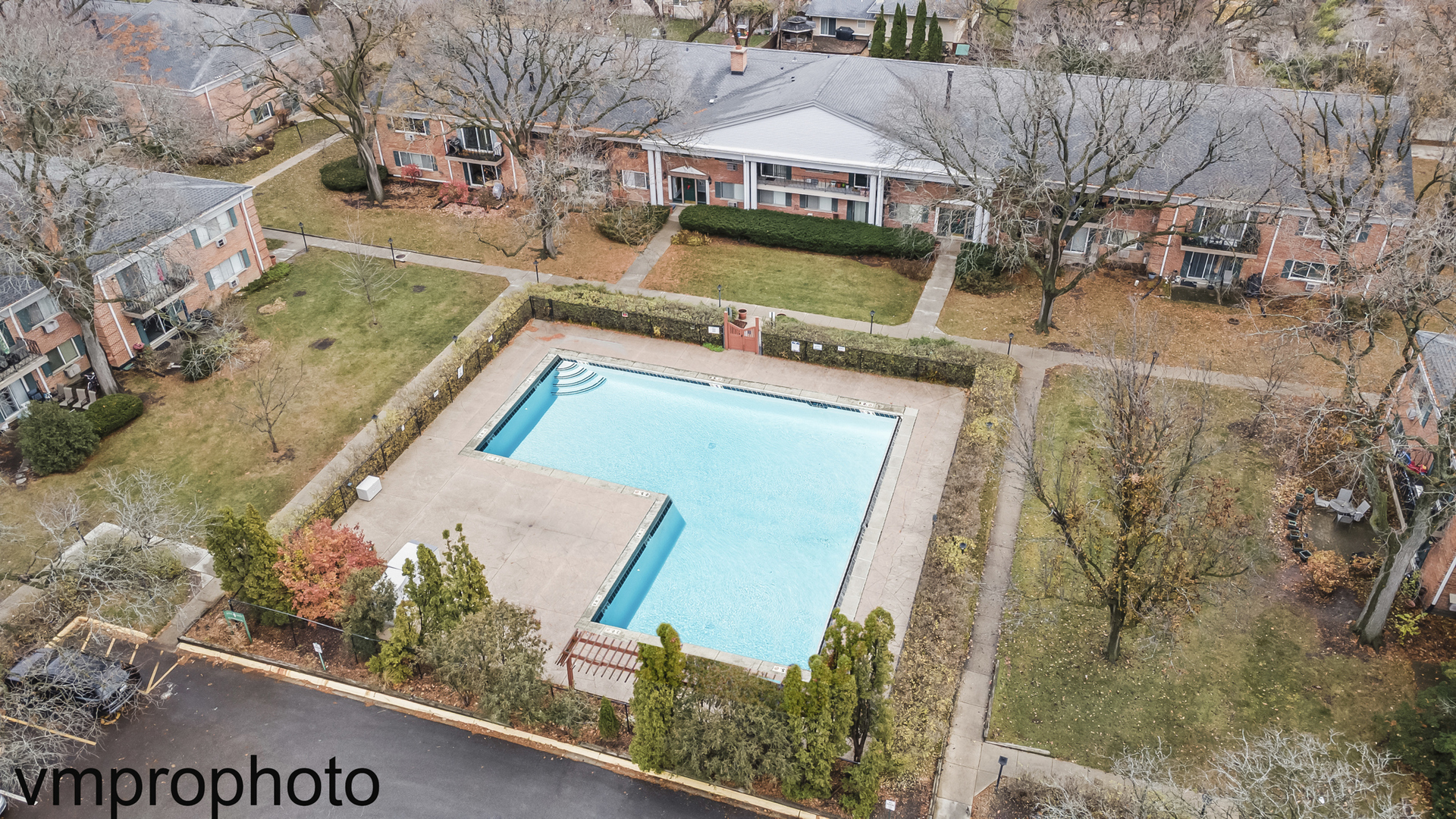 2323 South Goebbert Road, Unit F109 Arlington Heights, IL 60005 - Photo 9 of 11