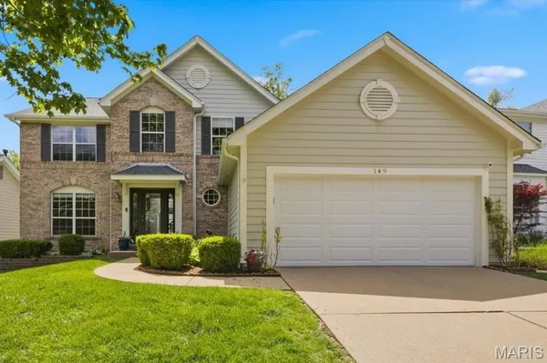 $700,000 | 149 Brighthurst Drive, Chesterfield, MO 63005