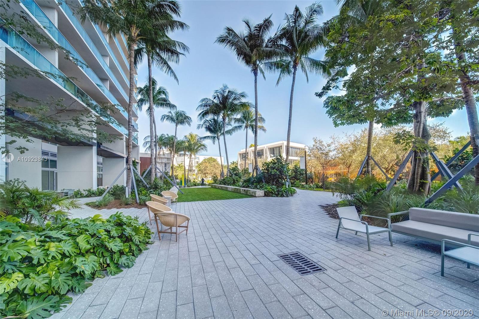 1500 Bay Road, Unit S1154 Miami Beach, FL 33139 - Photo 37 of 70