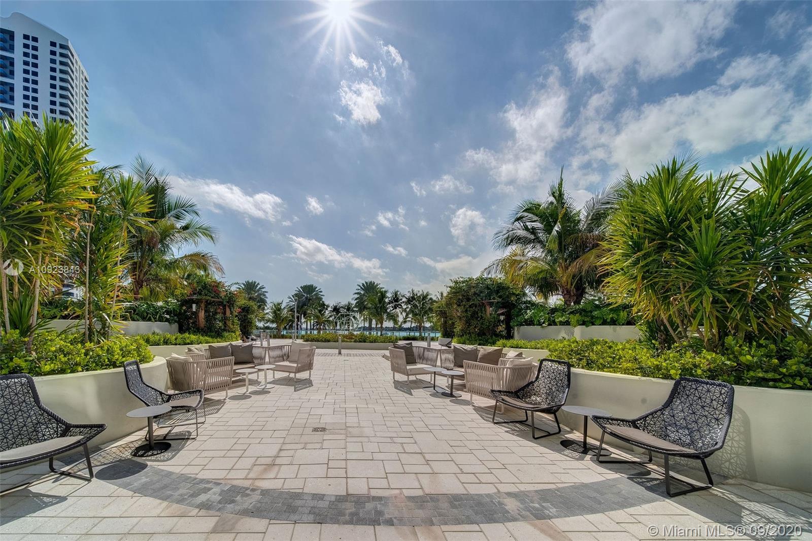 1500 Bay Road, Unit S1154 Miami Beach, FL 33139 - Photo 45 of 70