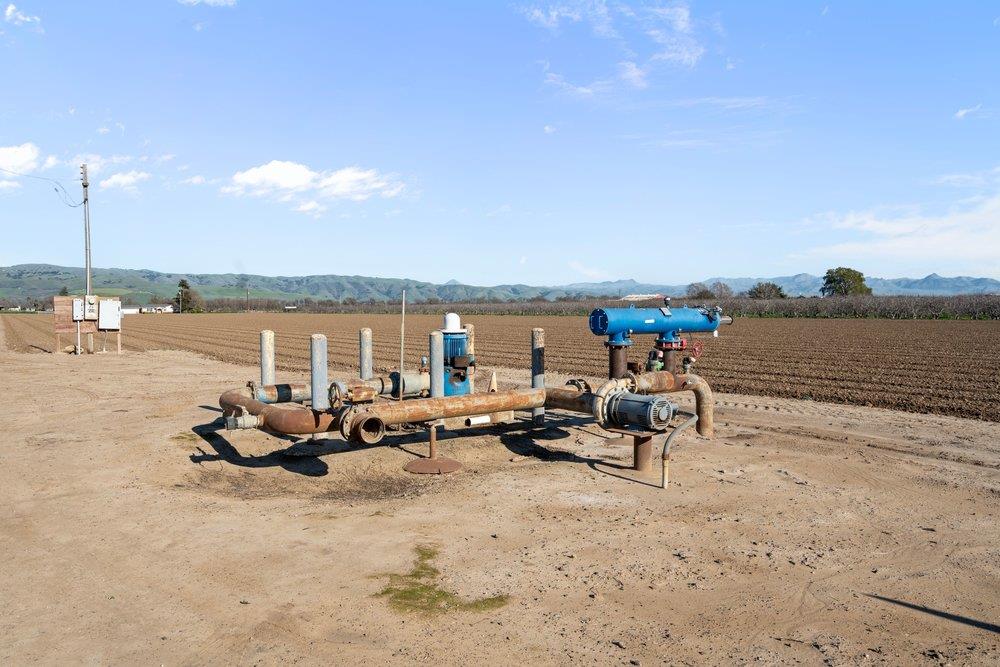 0 Bloomfield Avenue Gilroy, CA 95020 - Photo 11 of 17 a living room with furniture and ocean view