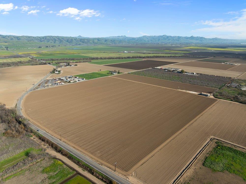 0 Bloomfield Avenue Gilroy, CA 95020 - Photo 8 of 17 a view of a tennis court