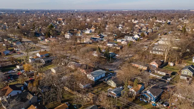 $185,000 | 1214 East Galena Boulevard, Aurora, IL 60505