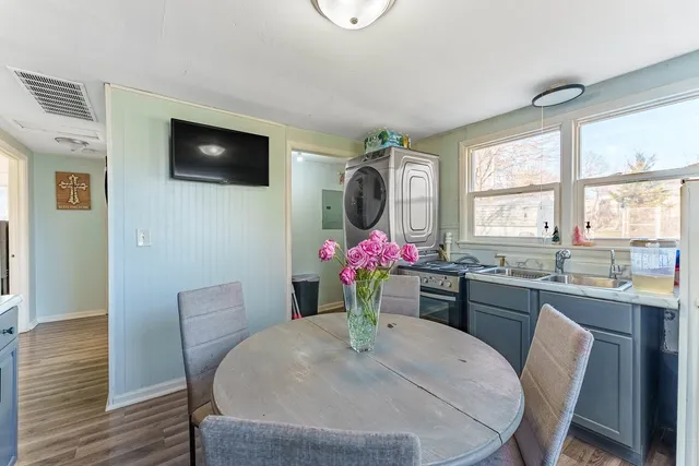 $185,000 | 1214 East Galena Boulevard, Aurora, IL 60505