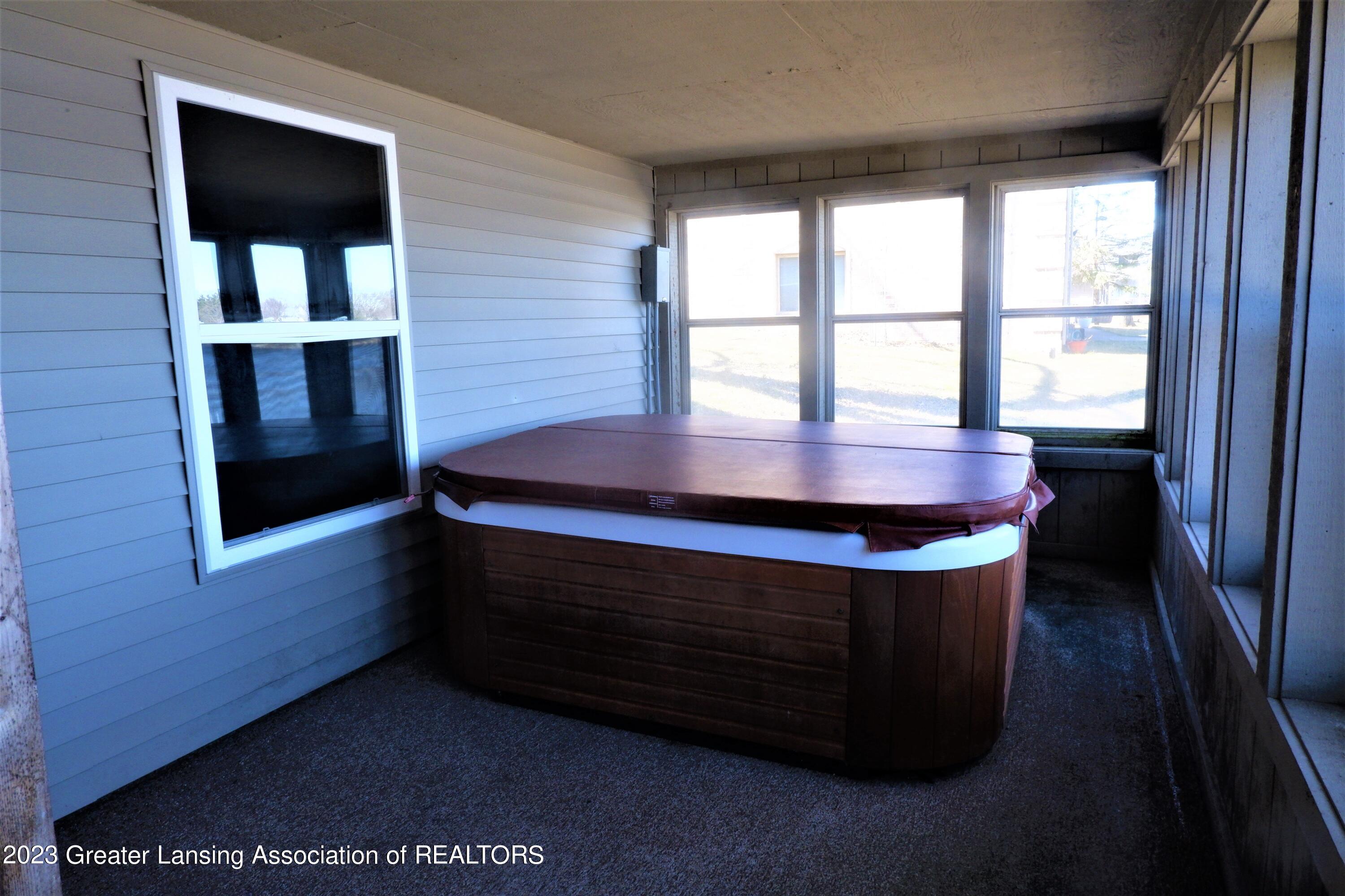 9717 East Jason Road Laingsburg, MI 48848 - Photo 36 of 51 Hot tub