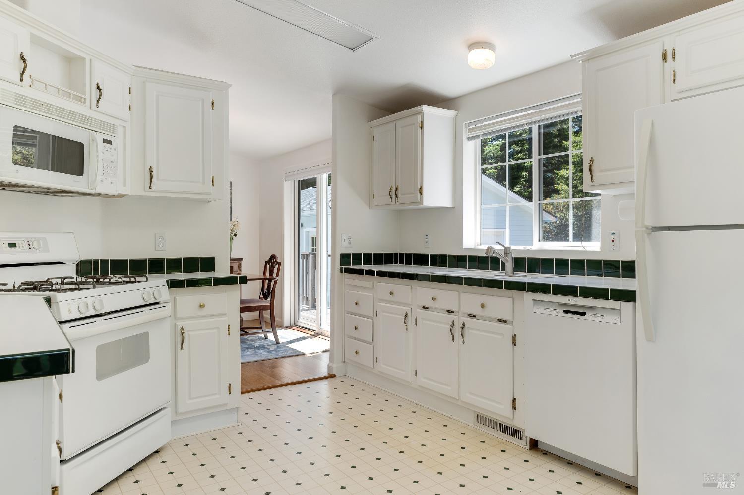 33416 Iversen Road Gualala, CA 95445 - Photo 24 of 50 Gallery Image 24