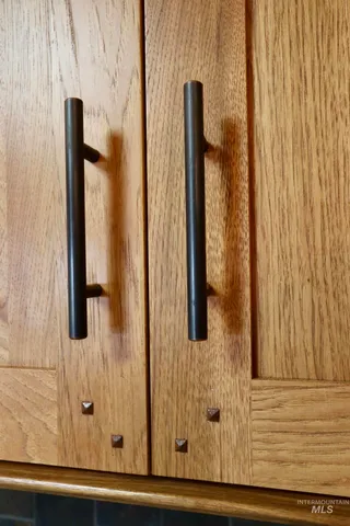 $1,050,000 | 1096 Eid Road, Moscow, ID 83843