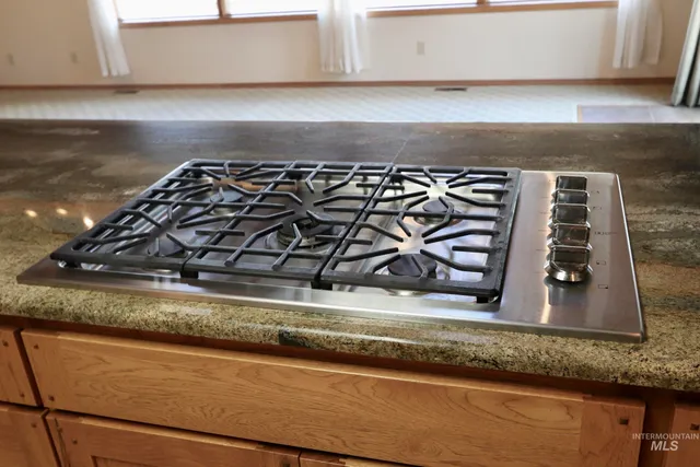 $1,050,000 | 1096 Eid Road, Moscow, ID 83843