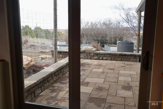 $1,050,000 | 1096 Eid Road, Moscow, ID 83843