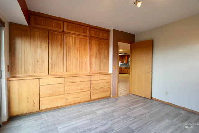 $1,050,000 | 1096 Eid Road, Moscow, ID 83843