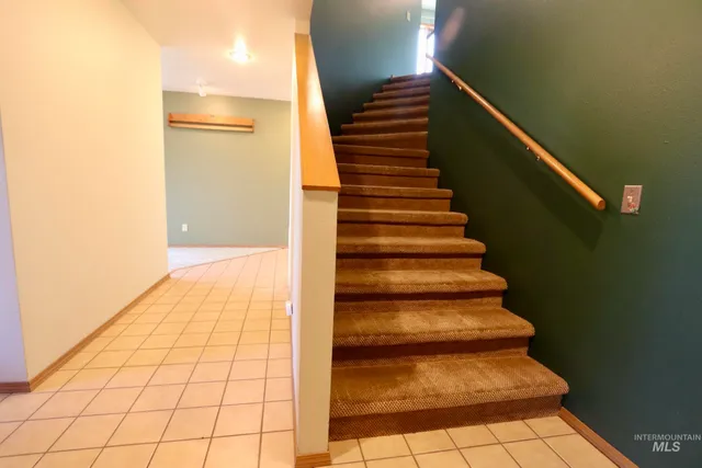 $1,050,000 | 1096 Eid Road, Moscow, ID 83843