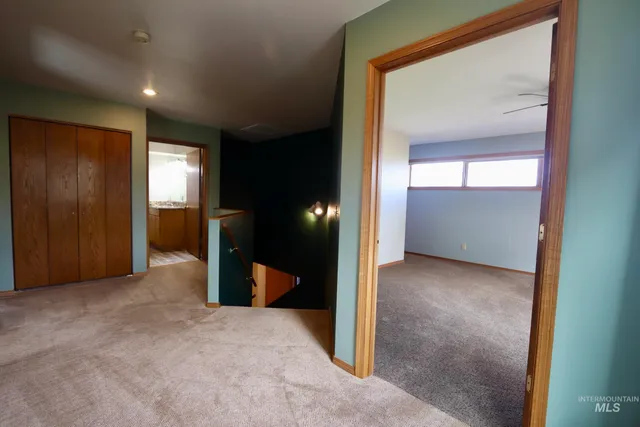 $1,050,000 | 1096 Eid Road, Moscow, ID 83843