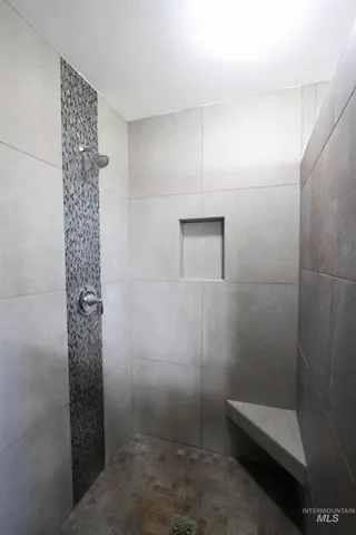 $1,050,000 | 1096 Eid Road, Moscow, ID 83843